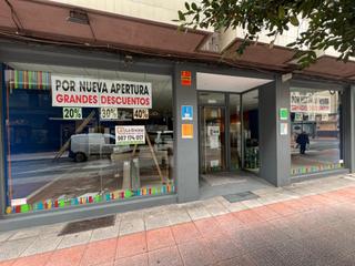 Lloguer Local Comercial a Centro. Amplio local comercial en el corazón de ponferrada