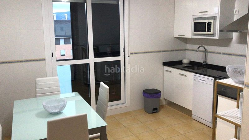 Foto 79084089-cbea-45af-a933-383e876fb39e. Rent flat with heating parking in Centro Ponferrada