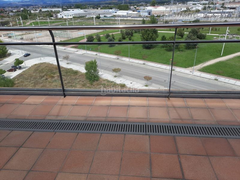 Foto 8ab4f26c-0a23-4593-a77f-fecf9db16e76. Rent flat with heating parking in Centro Ponferrada