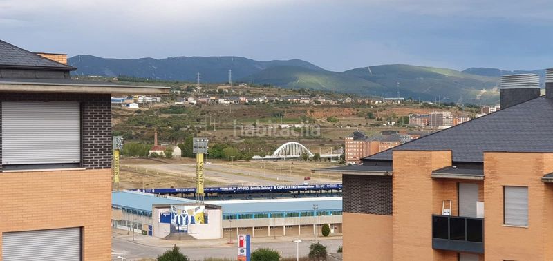 Foto b5a6f5f2-57c5-46b7-986d-c34508ec8d4a. Rent flat with heating parking in Centro Ponferrada