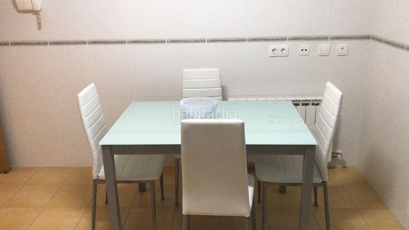 Foto c19e5ed0-c17a-4649-a996-7c9a194de01d. Rent flat with heating parking in Centro Ponferrada