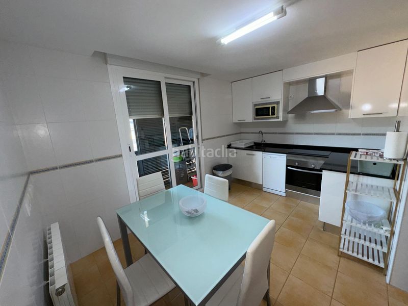 Foto d1f30f67-aaf9-4220-88a0-aff3ee04c640. Rent flat with heating parking in Centro Ponferrada