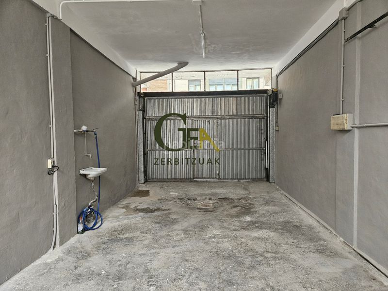 Foto 4ed9fd32-c4cf-4ddf-956c-dfe2c0e321de. Aparcament cotxe a Villabona