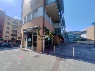 Locale commerciale in Hernani. Local comercial centrico a la venta