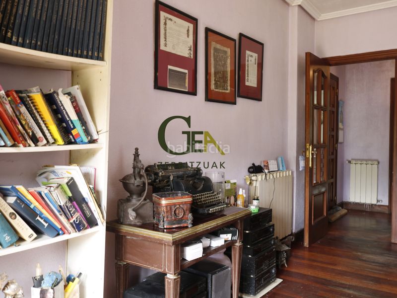 Foto 09befb92-3b71-4744-8632-6e244439790e. Casa aparellada amb xemeneia calefacció a Alkiza