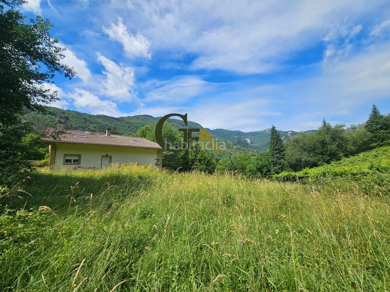 Foto 55c4d547-5ac3-4057-ab99-f75fd7c99281. Casa aparellada amb xemeneia calefacció a Alkiza