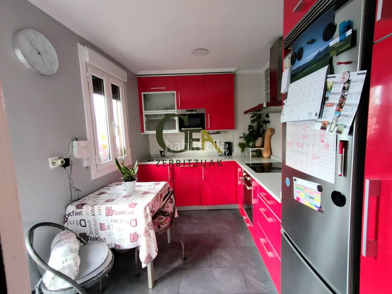 Foto 79b89fd7-e5ce-46a0-ab9a-858aefb31801. Etagenwohnung mit heizung in Villabona