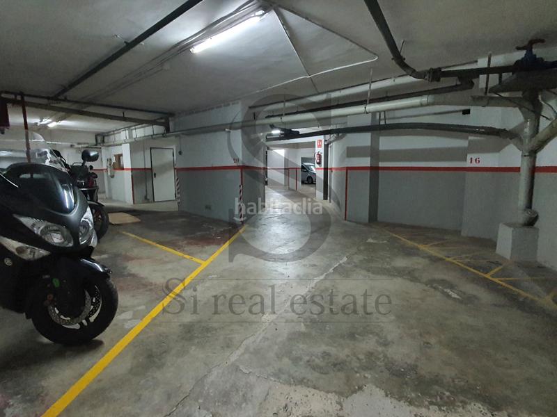 Foto 3eee22de-eeee-401f-9966-e57623529421. Autoparkplatz in Navas Barcelona