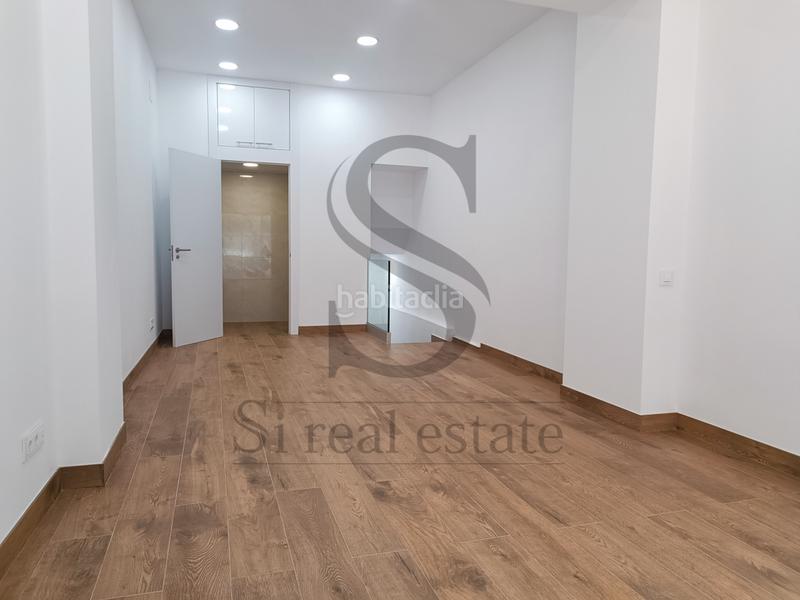 Foto 78d85831-8a5c-433c-8e0f-667e304c4413. Rent business premise in carrer de vèlia 50 in Porta Barcelona