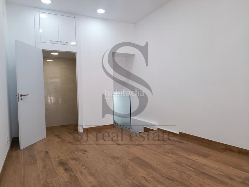 Foto c9d181e6-dbcb-4999-838c-c0efd38eaf7c. Rent business premise in carrer de vèlia 50 in Porta Barcelona