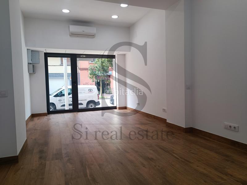 Foto 0b4a568d-abdb-4d96-8a2e-b0dedb28fda0. Alquiler local comercial en carrer de vèlia 50 en Barcelona