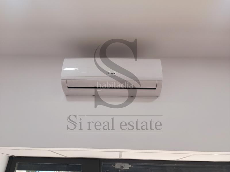 Foto 9bf596d1-c9b4-4bb0-84af-5e342ad1acfa. Lloguer local comercial a carrer de vèlia 50 a Porta Barcelona