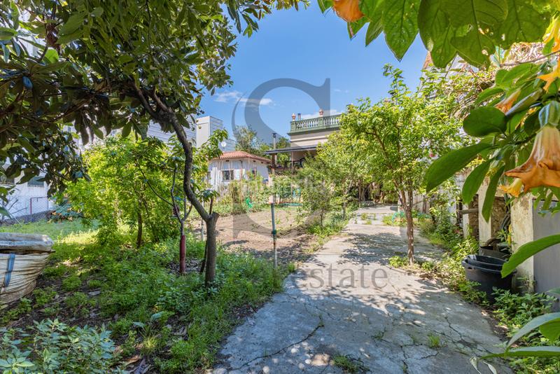 Foto 269e1571-7945-445a-933a-7dfb97af6a05. Casa amb aparcament a Centre Santa Coloma de Gramenet
