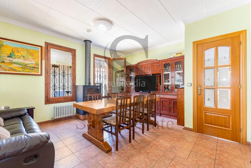 Foto 67760476-1e0b-4c0f-8c28-e41933dd2b76. House with parking in Centre Santa Coloma de Gramenet