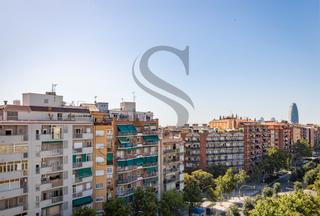 Appartement  Avinguda meridiana. Vistas panormicas  exterior- balcn  reformado  3 hab.- asce