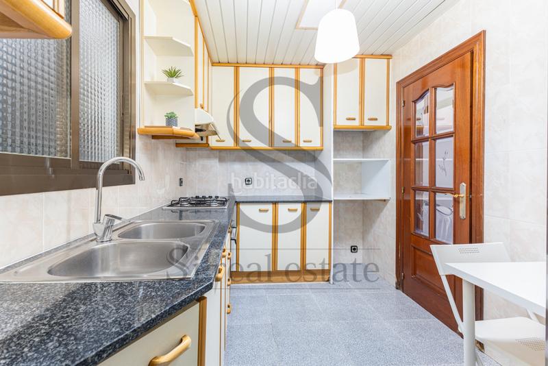 Foto a253bddf-ca36-455a-9ff3-67a910c2c987. Piso en Sant Andreu de Palomar Barcelona
