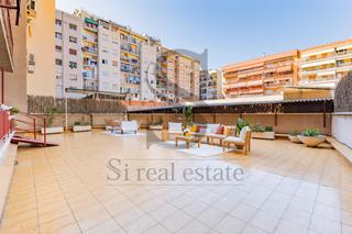 Appartement  Carrer de múrcia. Único en zona - gran piso con enorme terraza de 100 m.