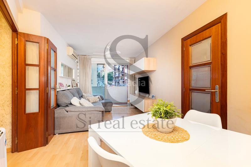 Foto 6416af67-0466-41dd-85fd-a2f65a157556. Etagenwohnung mit heizung in Prosperitat Barcelona