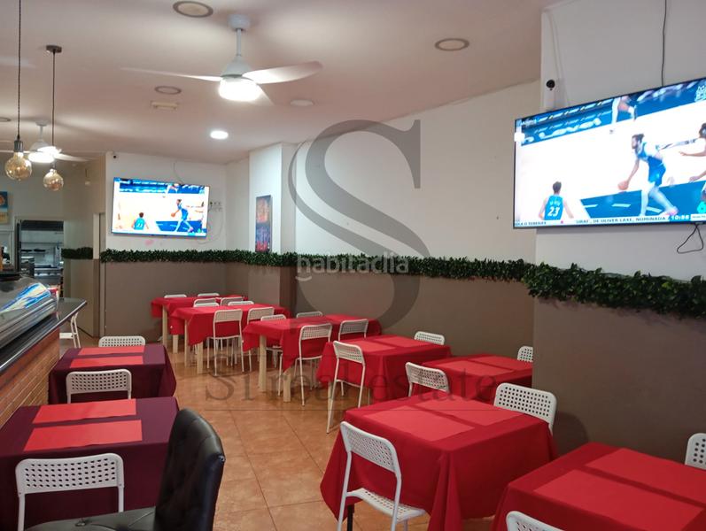 Foto 38150c2d-2c89-42f7-96f8-093a00ebe9ad. Traspaso local comercial junto a plaza maragall - bar en traspaso en Barcelona