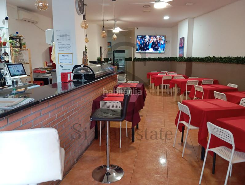 Foto d53ccbfd-277d-420e-9d19-0c1bd1617b1c. Traspaso local comercial junto a plaza maragall - bar en traspaso en Barcelona
