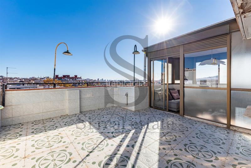 Foto 0d3db916-ea92-4a67-8944-6dccc8626e3e. Àtic amb calefacció a Riu Nord Santa Coloma de Gramenet