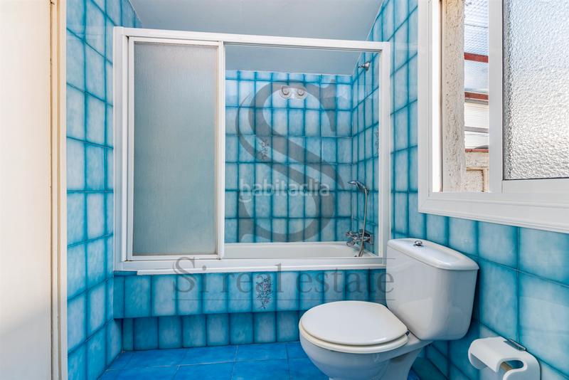 Foto 778f1cdb-73d8-42a0-8105-a044c0caee98. Attico con riscaldamento in Riu Nord Santa Coloma de Gramenet