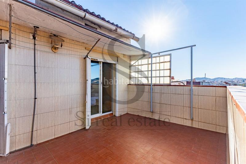 Foto a266fd4d-357d-4c71-bc2c-1a4e431db9f4. Attico con riscaldamento in Riu Nord Santa Coloma de Gramenet