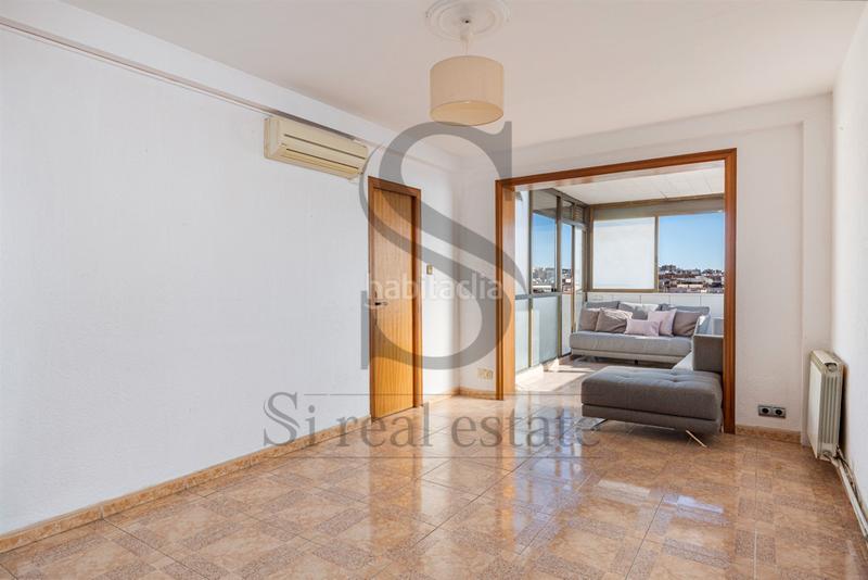 Foto c057ac9b-baf3-436a-9063-709000726d2d. Attico con riscaldamento in Riu Nord Santa Coloma de Gramenet