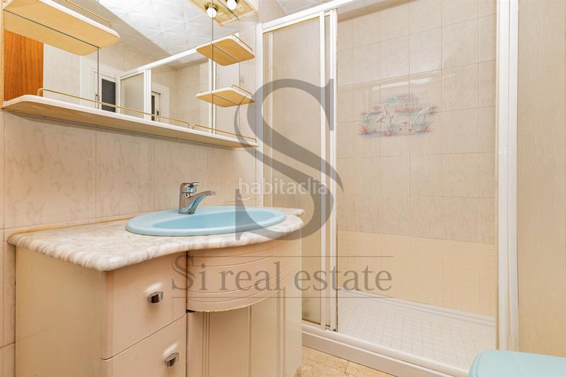 Foto 3600f8bc-06a1-4f9c-95c4-c5d638114cae. Penthouse with heating in Riu Nord Santa Coloma de Gramenet