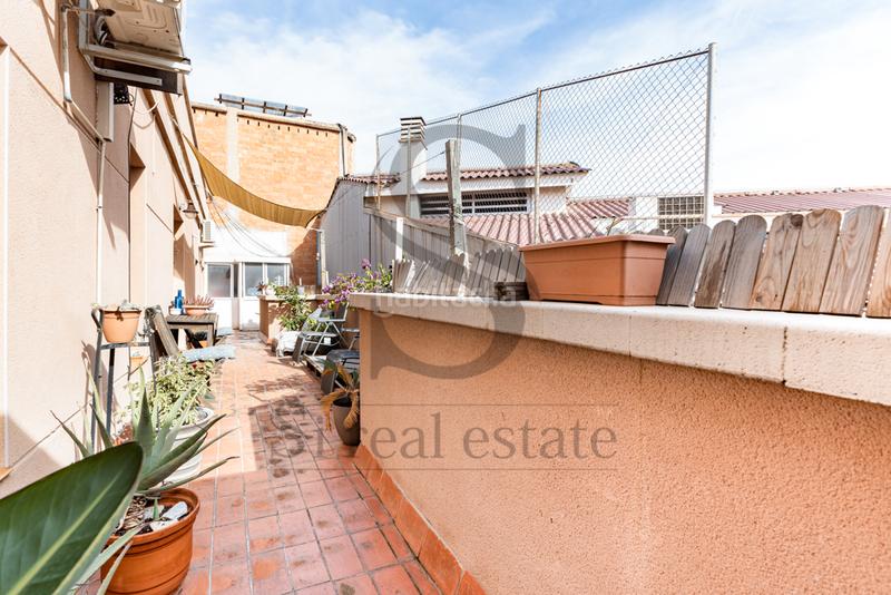 Foto 46ba50fb-4ff2-4bfd-8605-f4717aa13b44. Dachwohnung mit heizung in Congrés - Indians Barcelona