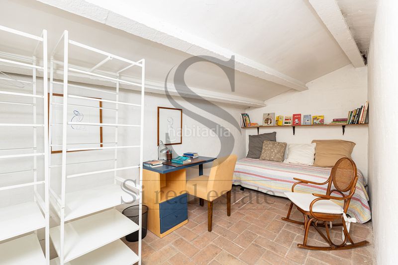 Foto cbba36d0-e864-40f3-be6e-1b388bd9c871. Casa aparellada amb calefacció aparcament a Sant Andreu de Palomar Barcelona