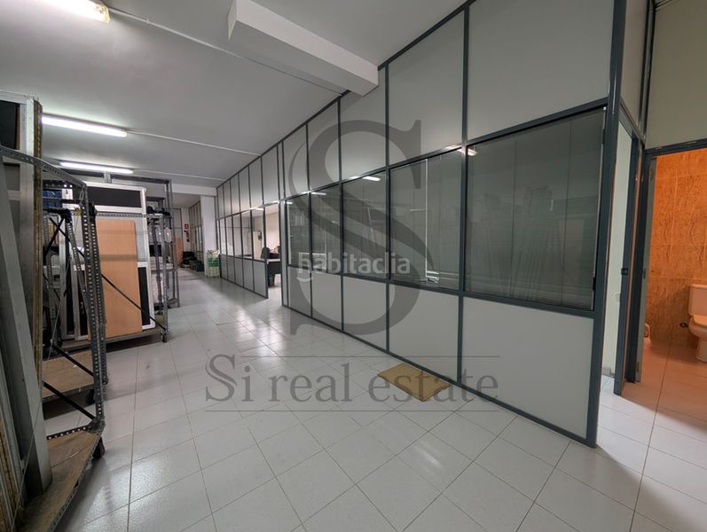Foto f78b9358-bc1e-45a5-bcb9-ef1bfe57f113. Local comercial a Sant Andreu de Palomar Barcelona