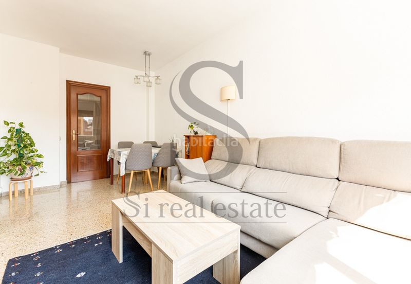 Foto fcaa7904-a376-479c-8c38-a02c6490c63a. Pis a El Camp de l´Arpa del Clot Barcelona