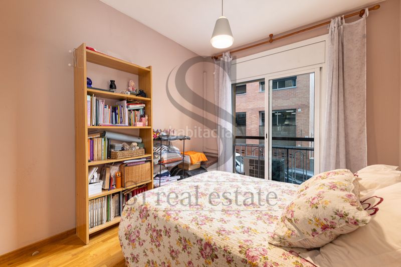 Foto 5e7cfd09-403d-4bbc-8234-5c288e4d7847. Piso en Vilapicina - Torre Llobeta Barcelona