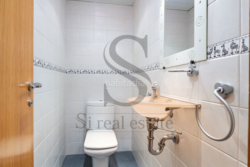 Foto b4f281d6-3563-4e90-baf9-aca352d560a7. Piso en Vilapicina - Torre Llobeta Barcelona