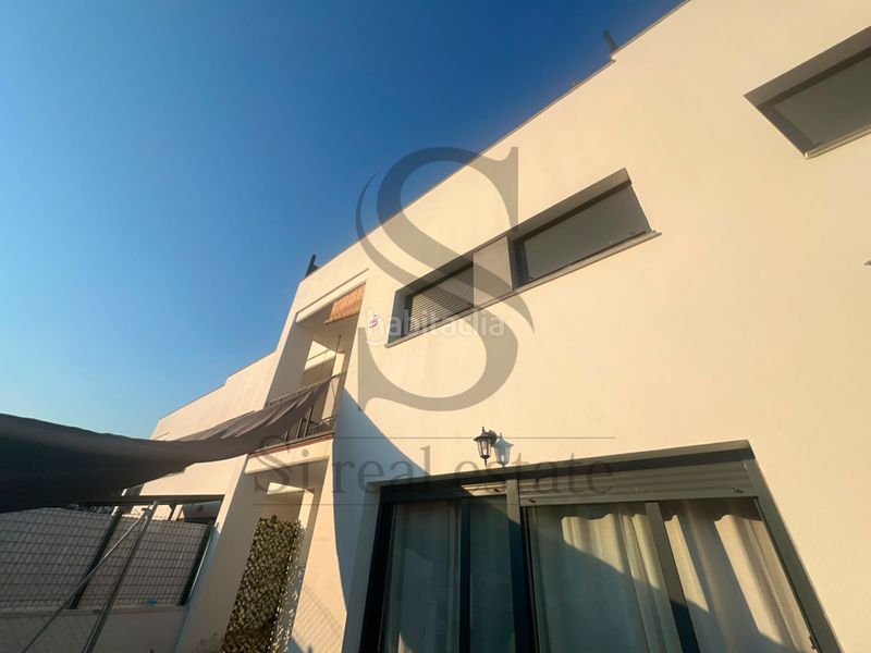 Foto 7efc3192-f77d-4484-ba24-268d4c1a0f67. Casa adossada amb calefacció aparcament a Segur de dalt Segur de Calafell