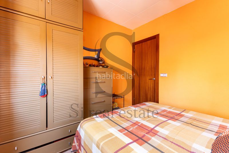 Foto a8d4785b-2a68-4b61-a1f0-4533081369b8. Àtic amb calefacció a Guinardó Barcelona