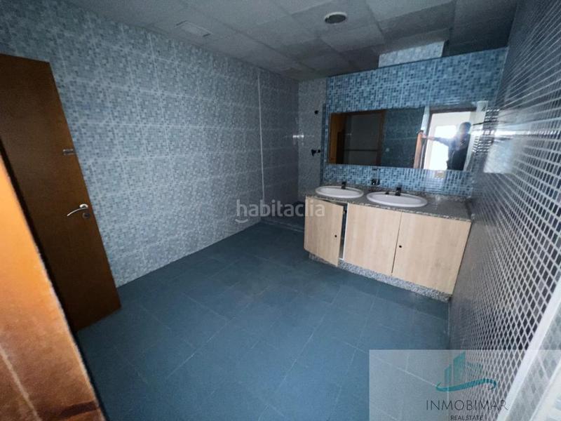 Foto 41c6ba66-7e6e-4dbb-a83b-8a92ccac8f79. Local comercial a Centro Salobreña