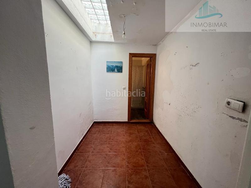 Foto d373060a-b332-47e4-be4f-9301d37e5443. Casa  en Centro Salobreña