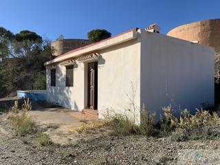 Masia a Ítrabo. Molvízarfinca rustica