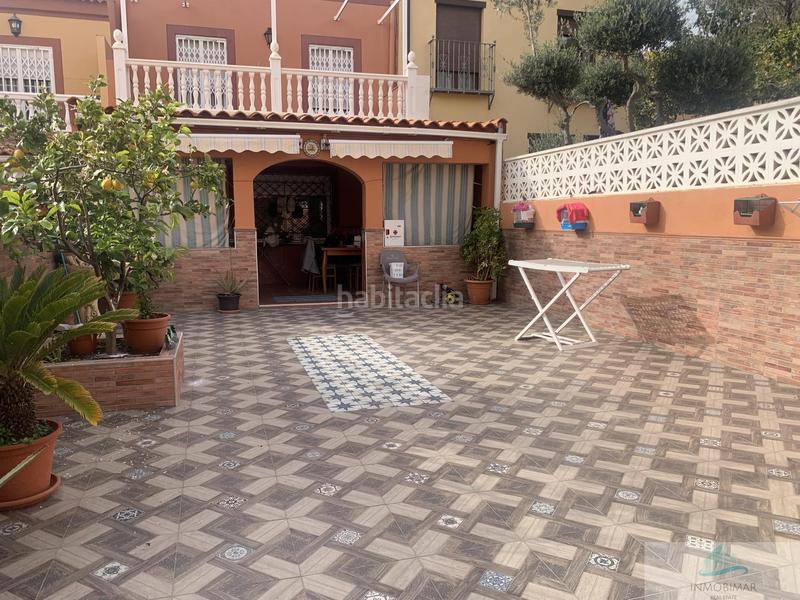 Foto 2f934402-fedb-422e-af1b-b4923d2887ef. Semi detached house with parking in Torrenueva Motril