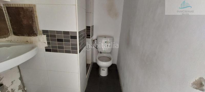 Foto be90e900-473c-48b2-88a6-74716bde3a46. Casa  en Centro Salobreña