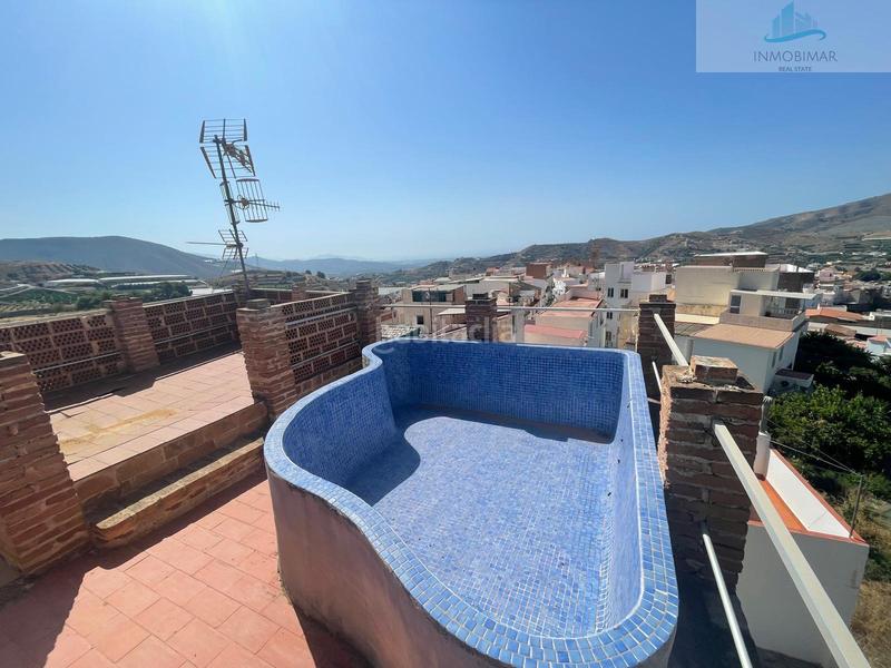 Foto ee7950e5-2673-471e-afe9-ec43b346e8da. Casa amb piscina a Molvízar