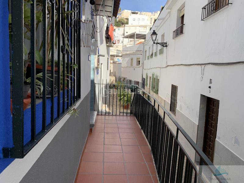 Foto 3a0a1ff8-353a-4139-937f-2fa447841068. Casa  en Centro Salobreña