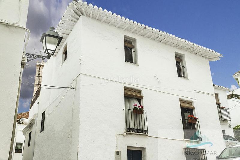 Foto 2960e299-8a75-4582-8c4c-d2dcf4f23e52. Casa in Centro Salobreña