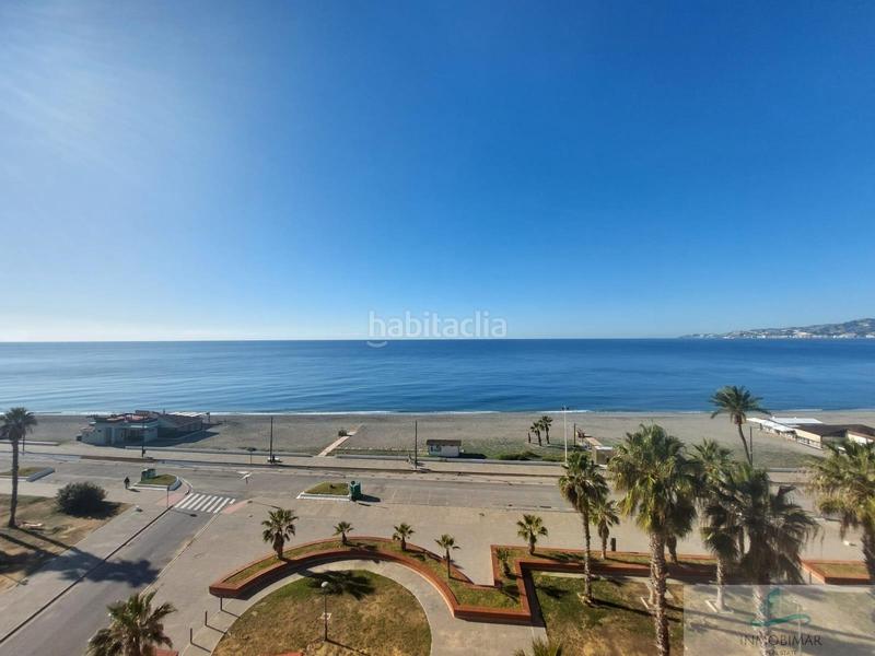 Foto 28b011d8-3dcd-4ea8-9a6e-e454238b7f7a. Ático tu refugio ideal en primera línea de playa en Salobreña
