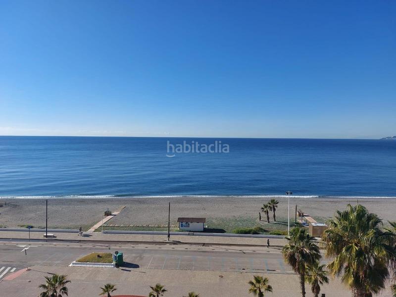 Foto 2b5bf13b-bccb-4f0e-9b30-1dfa7ac86f29. Ático tu refugio ideal en primera línea de playa en Salobreña