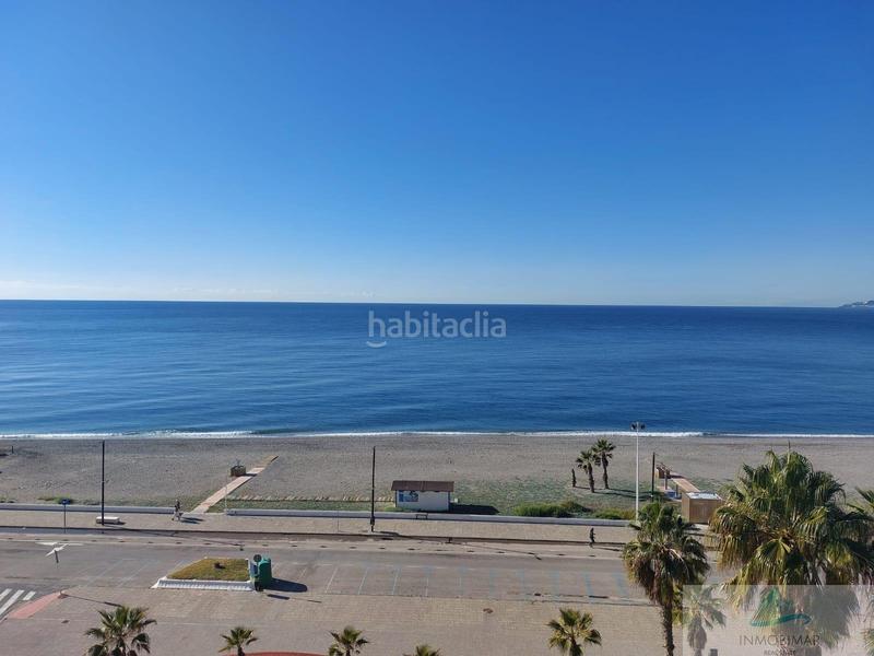 Foto 40d83850-ef5a-4544-91e7-54cf1cf27a05. Ático tu refugio ideal en primera línea de playa en Salobreña