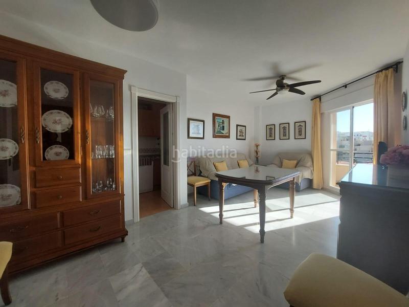 Foto cbe8bd76-b504-4702-874f-f29495cf150f. Ático tu refugio ideal en primera línea de playa en Salobreña