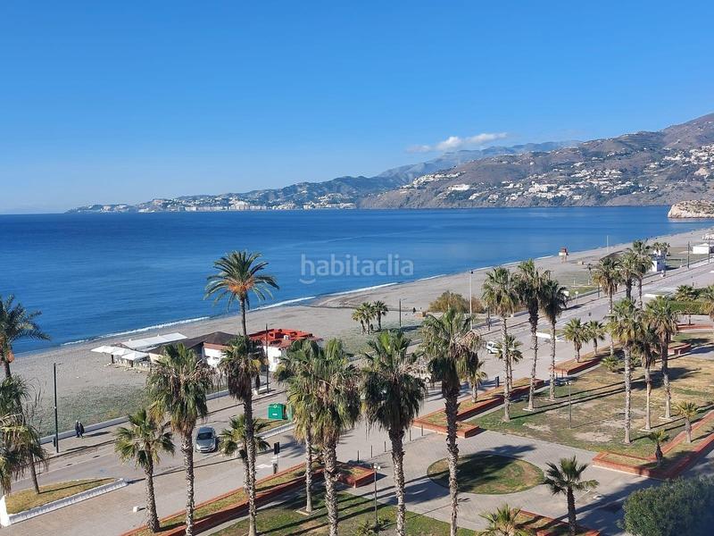 Foto e0ccd57d-00fa-4611-a318-9c949c6faf57. Ático tu refugio ideal en primera línea de playa en Salobreña